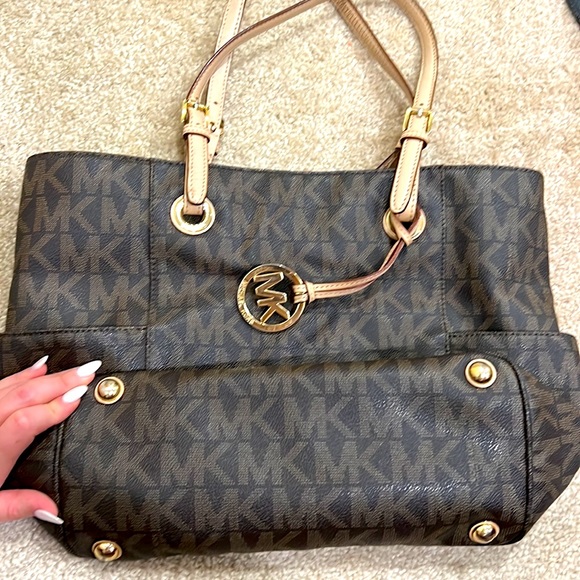 Michael Kors classic shoulder bag - Picture 2 of 6
